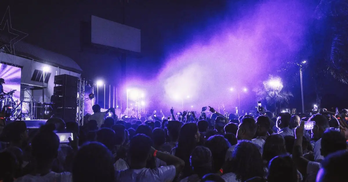 Cómo disfrutar de los festivales de música en español