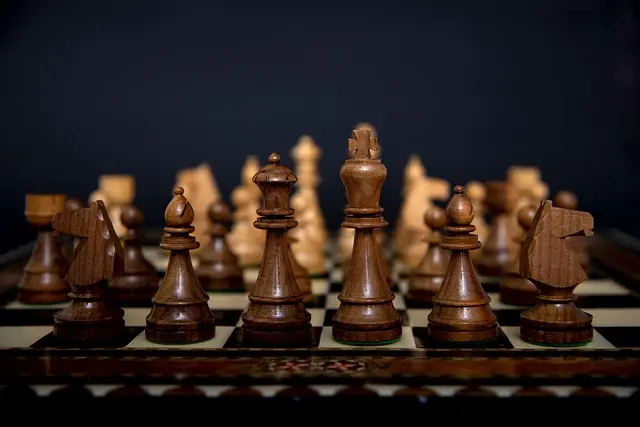 Cómo organizar una noche de juegos de mesa en español perfecta