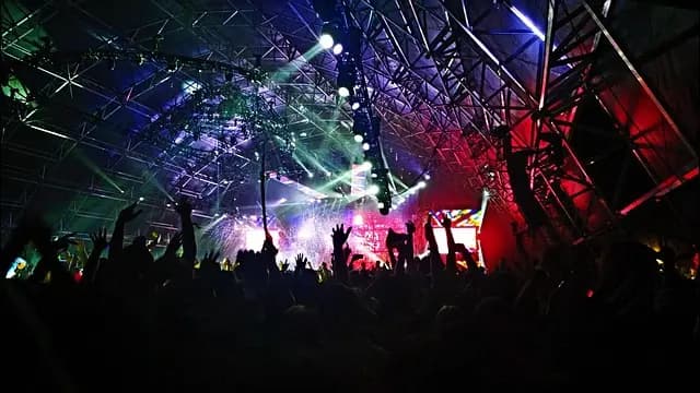 Cómo organizar un maratón de música en español