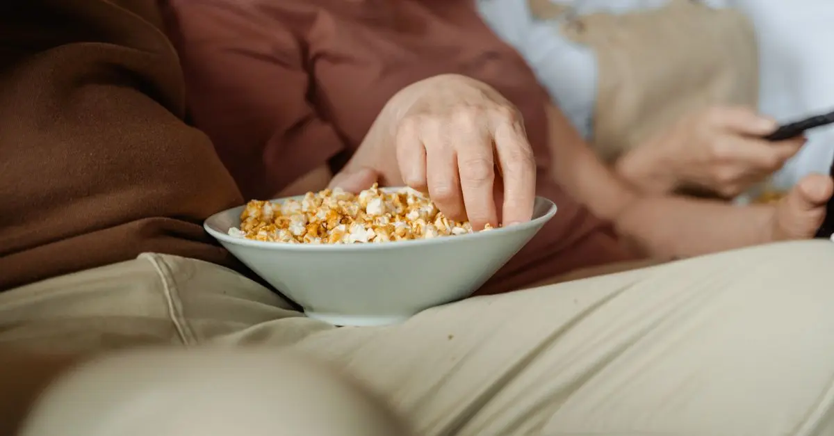 Cómo organizar un maratón de películas en español: guía completa